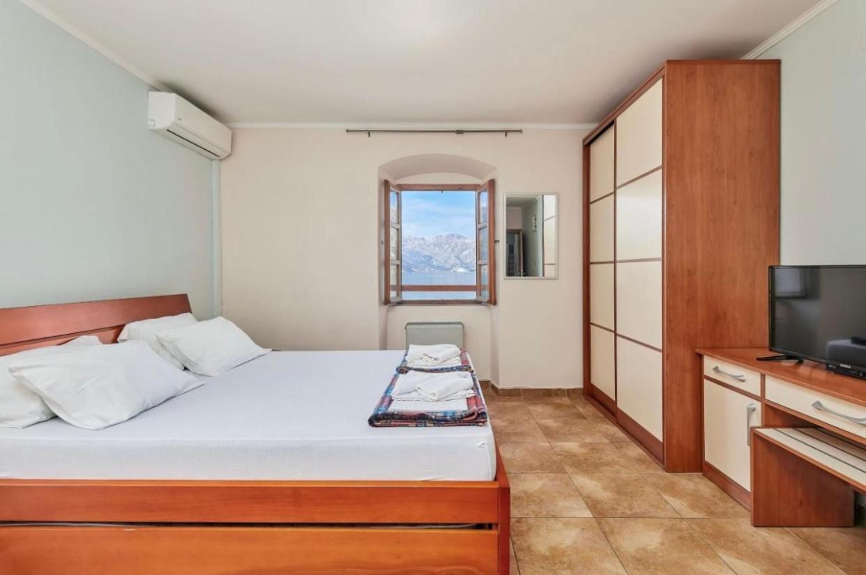 Apartments Barba Котор Екстер'єр фото