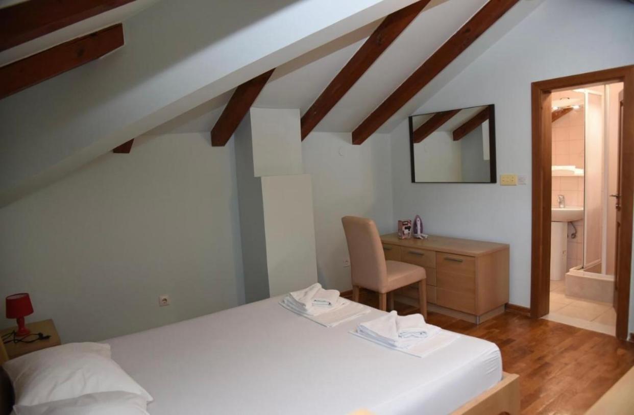 Apartments Barba Котор Екстер'єр фото