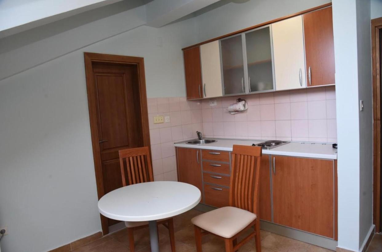 Apartments Barba Котор Екстер'єр фото